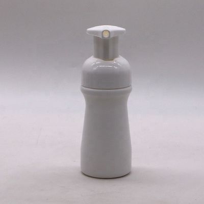 Bouteille de lotion HDPE pour le nettoyant facial PET Bouteilles de pompe à mousse mousse 70 ml OEM personnalisé