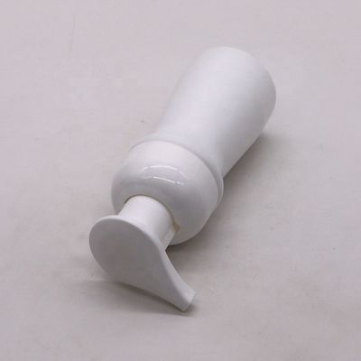 Bouteille de lotion HDPE pour le nettoyant facial PET Bouteilles de pompe à mousse mousse 70 ml OEM personnalisé